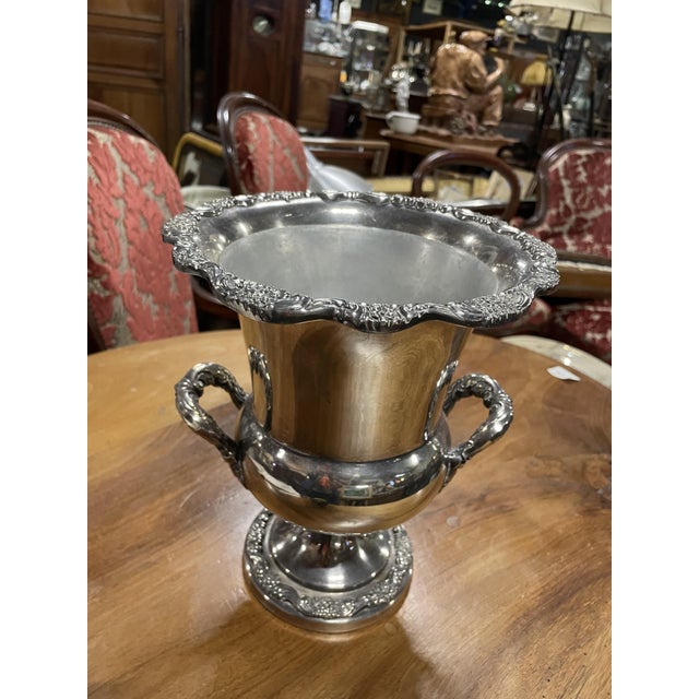 Vintage Silver Metal Cooler, 1928, in Very Good conditions. Designed 1920 to 1949