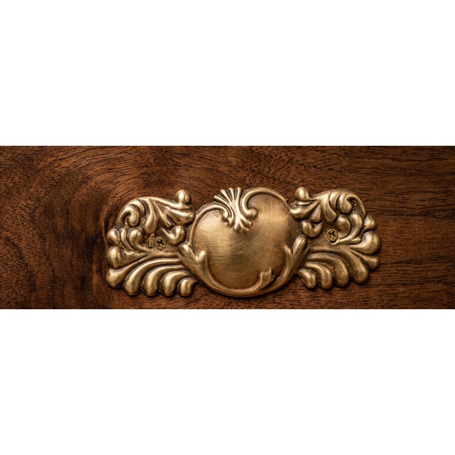 1910s American Golden Oak Three-Drawer Chest/Dresser For Sale - Image 12 of 12