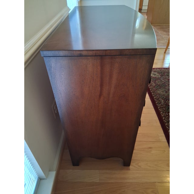 1990s 1990s Henredon Aston Court Mahogany 5-Drawer Single Dresser For Sale - Image 5 of 10