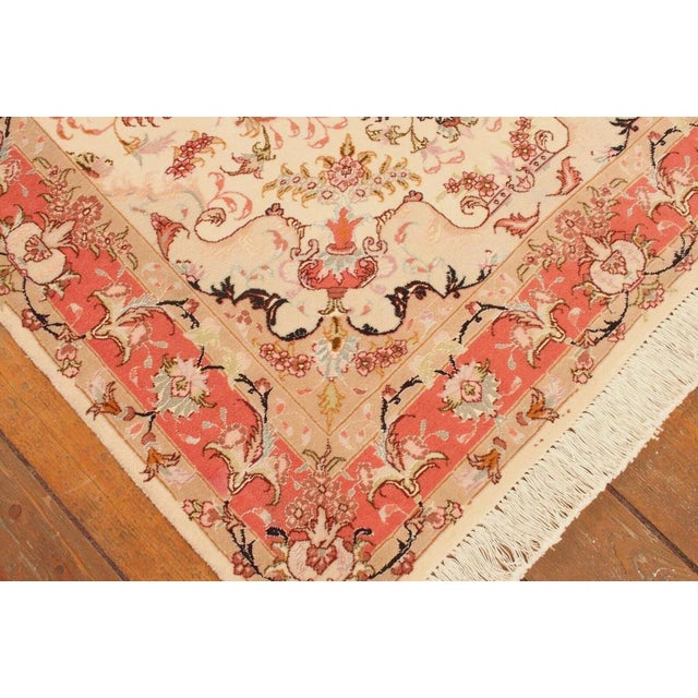 Textile Middle Eastern Rug in Wool For Sale - Image 7 of 10