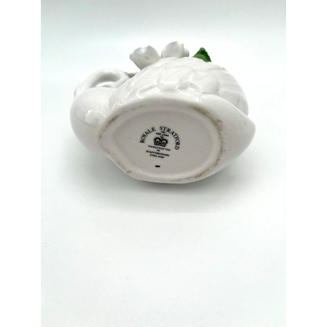 White 1980s Vintage Royale Stratford Staffordshire Capodimonte Style Swan With Flowers Figurine For Sale - Image 8 of 11
