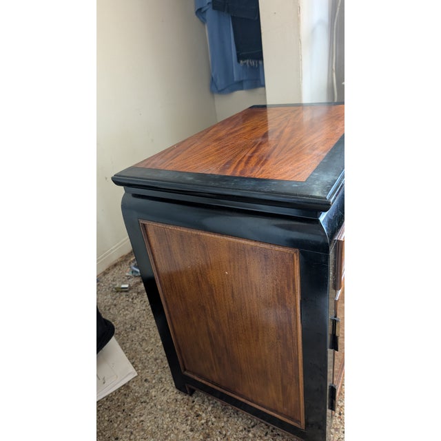 Wood Vintage Century "Chin Hua" Nightstand - Burl Wood & Black Lacquer For Sale - Image 7 of 9