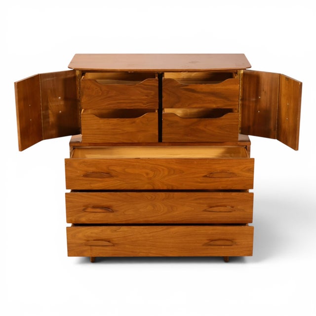 Young Manufacturing Sculptural Vintage Mid Century Modern Highboy Dresser C. 1960s, Attributed For Sale - Image 9 of 17
