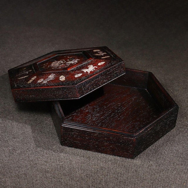 Late 20th Century Zitan Wood Hexagonal Box Inlaid With Mother-of-Pearl For Sale - Image 5 of 10