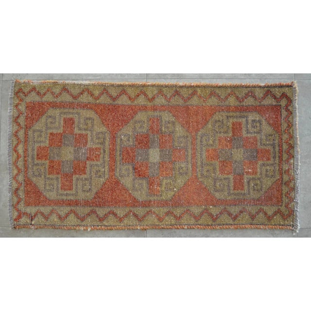 Entryway Rug, Bath Mat, Kitchen Decor, Small Rug, Turkish Rug, Doormat 1'6" X 3'2" For Sale - Image 4 of 7