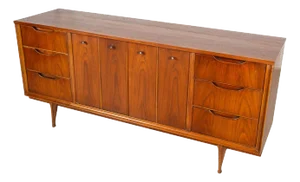 Mid 20th Century Mid-Century Modern Walnut Dresser