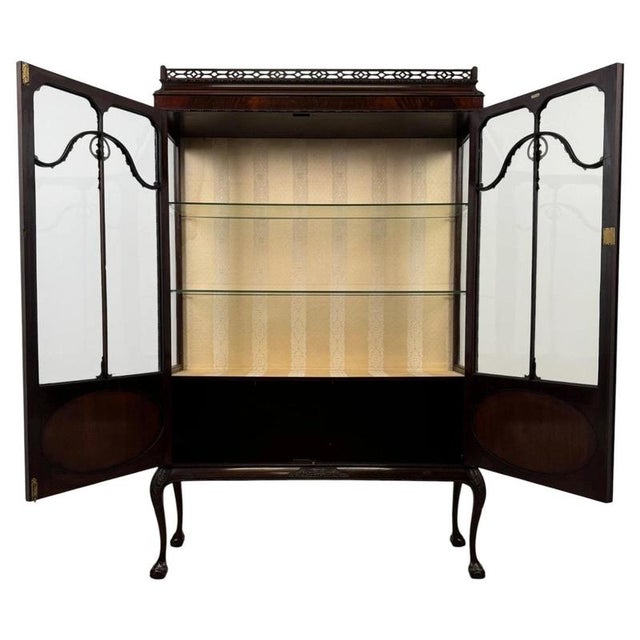 Antique English Mahogany Display Cabinet by Morgan & Co., 1900s For Sale - Image 3 of 11