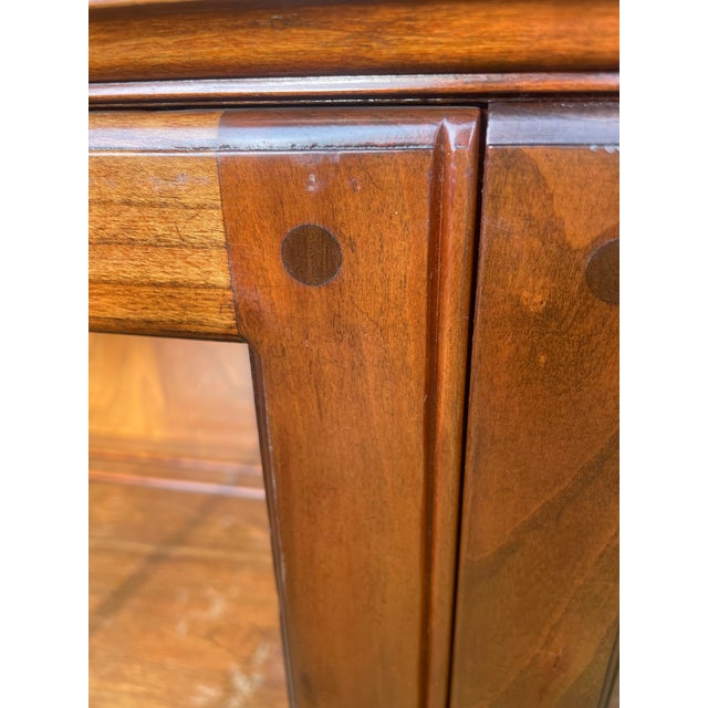 Wood Ethan Allen Mount Vernon Hutch Top Curio Display Wood and Glass Display Cabinet For Sale - Image 7 of 12
