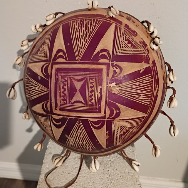 African Large Vintage Hand-Carved West African Gita / Bara Calabash Gourd Drum With Cowrie Shells (15") For Sale - Image 3 of 4