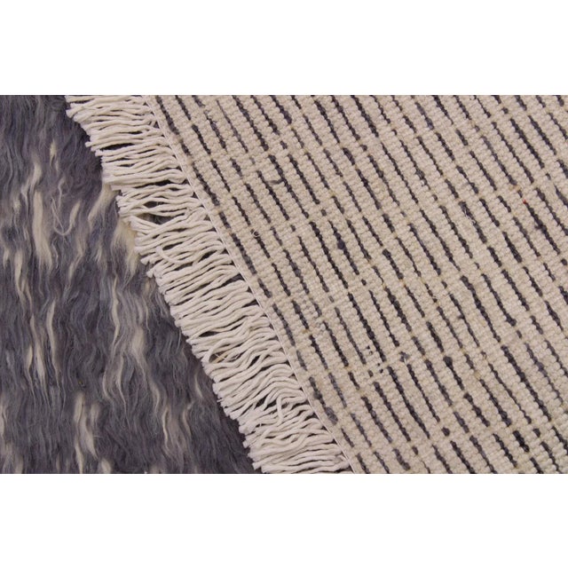 Textile 1990s Boho Chic Moroccan Gray Wool Rug - 4'1" X 5'11" For Sale - Image 7 of 8