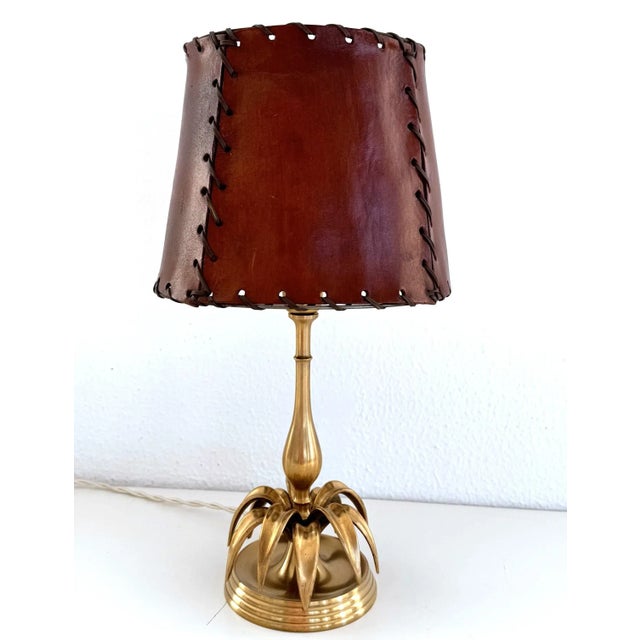 Mid-Century Italian Palm Leaf Table Lamp in Brass with Leather Lampshade, 1970s For Sale - Image 10 of 12