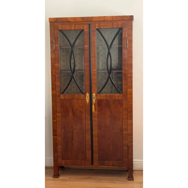 1820 Antique Austrian Viennese Biedermeier Walnut Vitrine Bookcase For Sale - Image 4 of 11
