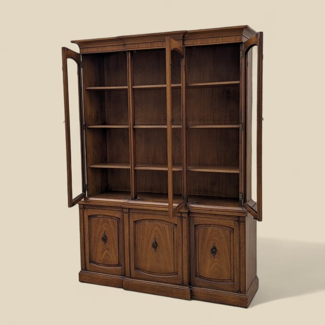 Brown 1960s Drexel Triune Mahogany Hutch Cabinet With Arched Display Doors For Sale - Image 8 of 18