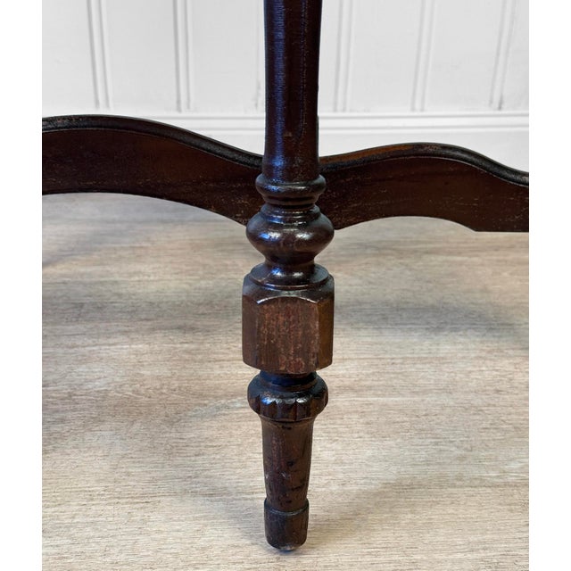 Vintage Traditional Victorian Mahogany Inlaid Scalloped Side Table For Sale - Image 14 of 15