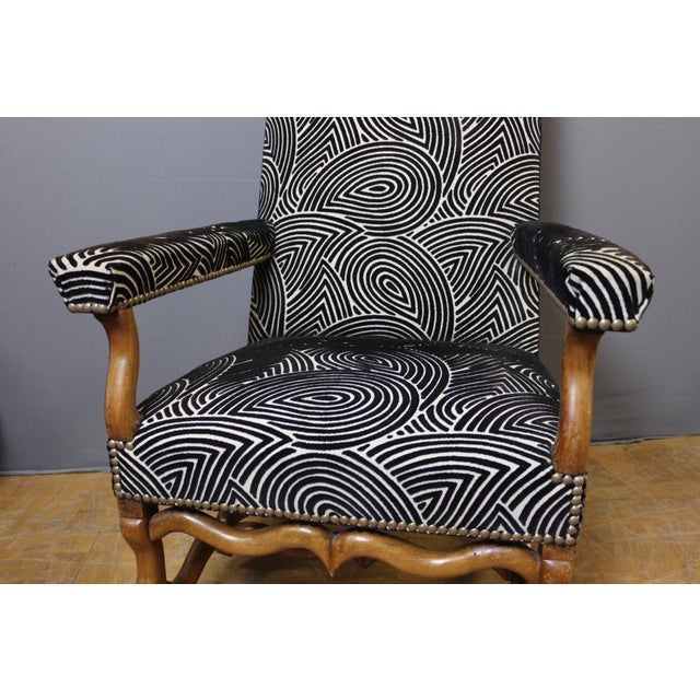 Louis XIV Armchair in Walnut, 18th Century For Sale - Image 11 of 12