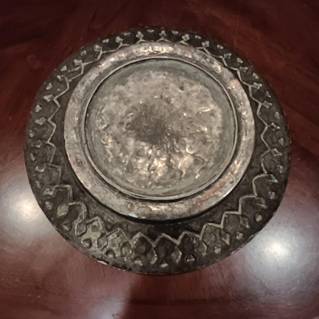 Metal Vintage Egytian Hammered Sculptured Copper Platter/ Bowl With French Fluer- De- Lis and Bee Symbol For Sale - Image 7 of 18