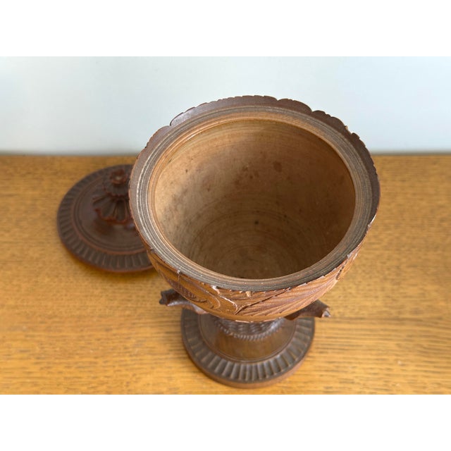 Neoclassical Empire Pedestal and Vase in Carved Fruitwood with Bird Decoration, France, Early 19th Century For Sale - Image 6 of 8
