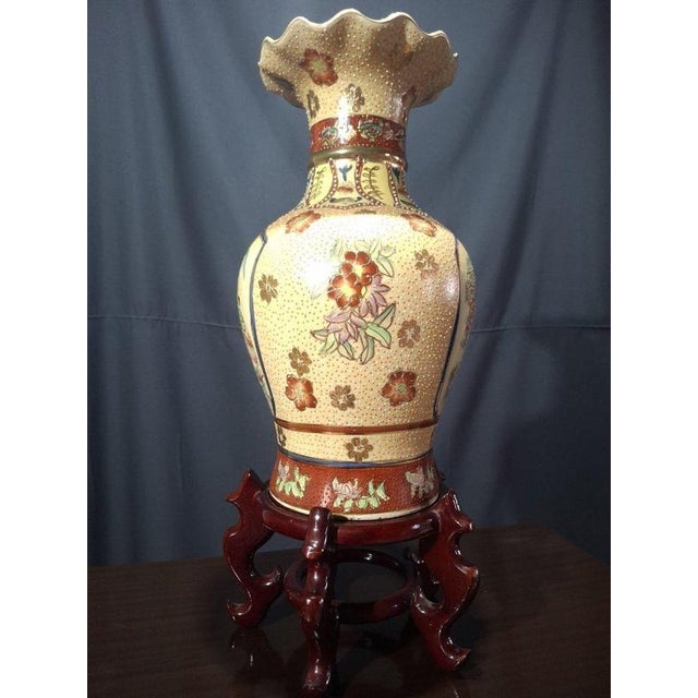 Large Chinese Polychrome Vase For Sale - Image 4 of 10