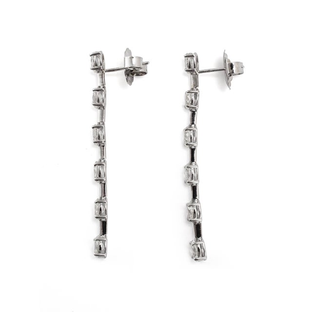 Gender: Ladies Metal Type: 18K White Gold Length: 2.00 inches Width: 3.80 mm Weight: 4.94 grams Ladies 18K white gold,...