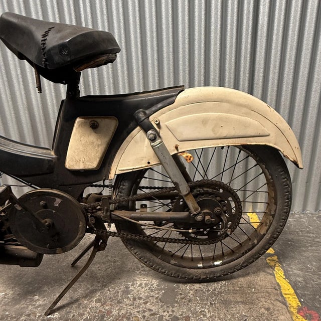 Raleigh Rm4 49cc Moped Mid-Century Modern 1964 For Sale In San Diego - Image 6 of 12