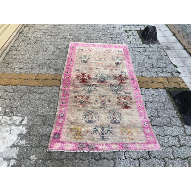 1960s Vintage Pink Turkish Rug For Sale - Image 11 of 11