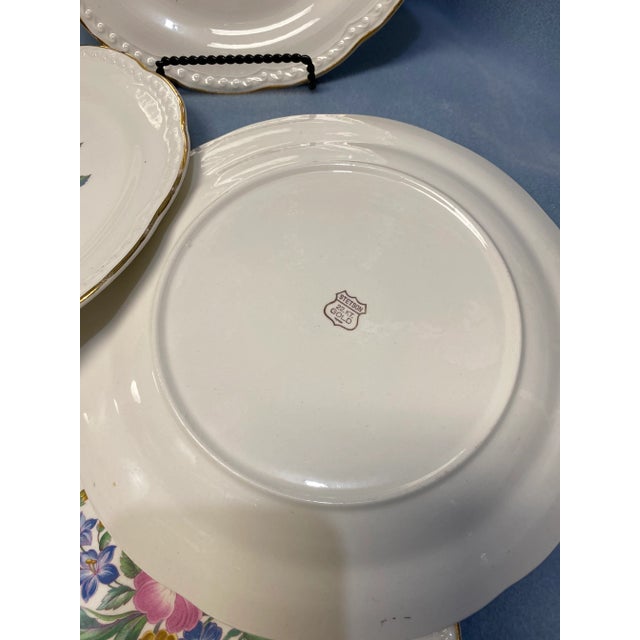 Cream 1920s Stetson Floral Center With Gold Trim Dinner Plates- Set of 4 For Sale - Image 8 of 9