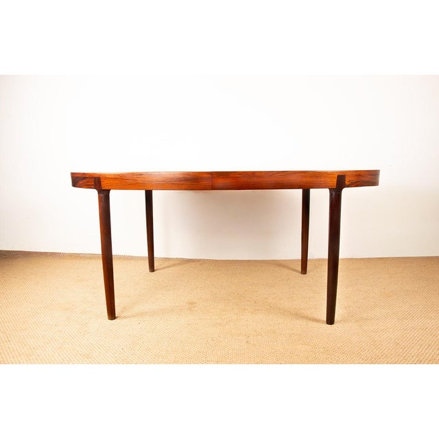 Randers Møbelfabrik Large Danish Oval Extendable Dining Table in Rosewood by Harry Østergaard for Randers Mobelfabrik, 1960s For Sale - Image 4 of 16