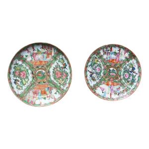 Set of Two Chinese Export Famille Rose Mandarin Porcelain Plates, 19th Century, Antique