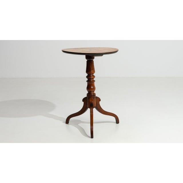 Brown French Inlaid Wooden Side Table with Round Top, Circa 1900 For Sale - Image 8 of 13