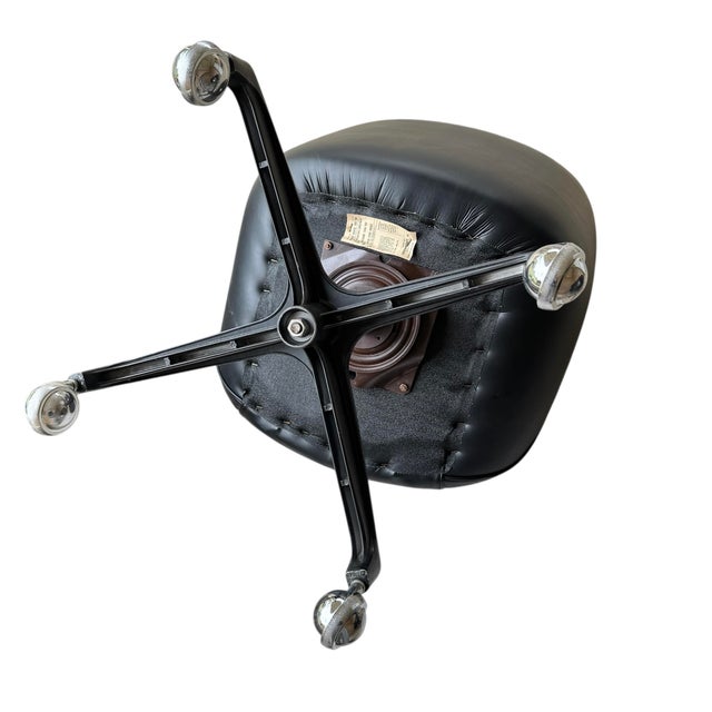 1960s Set of 4 Mid Century Chromcraft Swivel Pod Chairs on Casters For Sale - Image 11 of 18