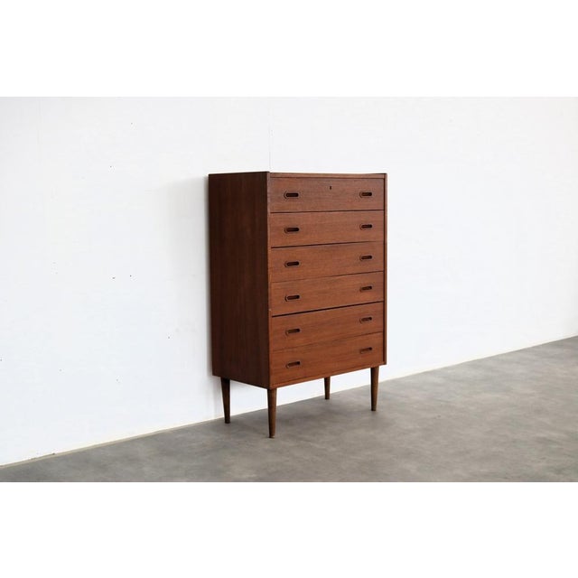 Vintage Danish Chest of Drawers in Teak, 1960s, in Good conditions. Designed 1960 to 1969