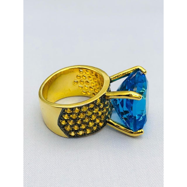 Early 21st Century Bochic "Orient" Yellow Sapphire & Blue Topaz Ring Set In 18K Gold & Silver For Sale - Image 5 of 12