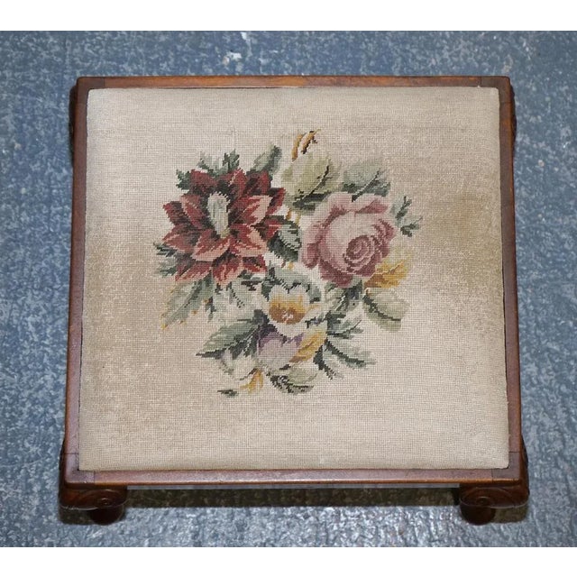 Gold Victorian Hand Carved Queen Anne Legs Piano Stool For Sale - Image 8 of 13