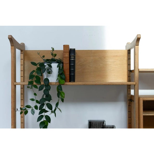 Danish Freestanding Oak Bookcase by Henning Kjærnulf for Nyrup Møbler, 1960s For Sale - Image 15 of 18