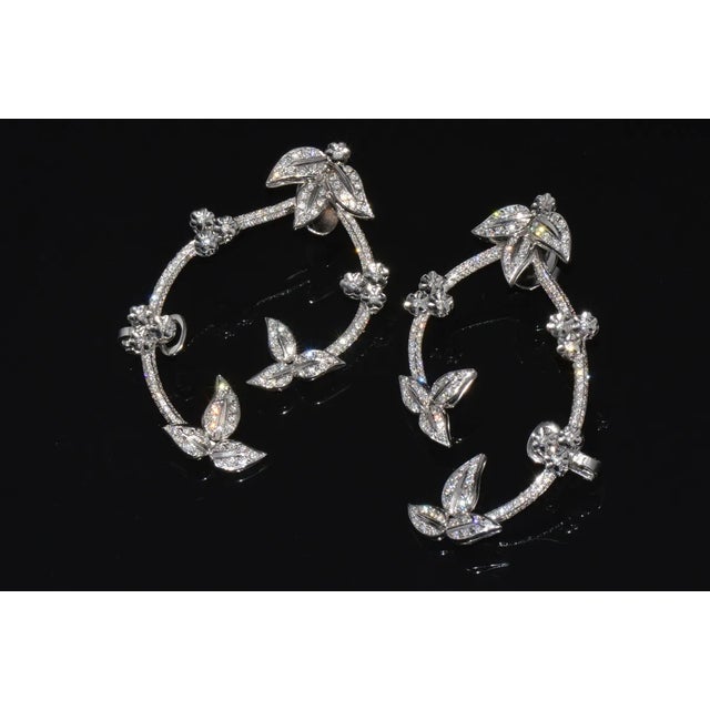 Gorgeous Natural 4.1Cts VS F Diamond 18K Solid Gold Chandelier Cuff Earrings, A Pair For Sale - Image 4 of 6