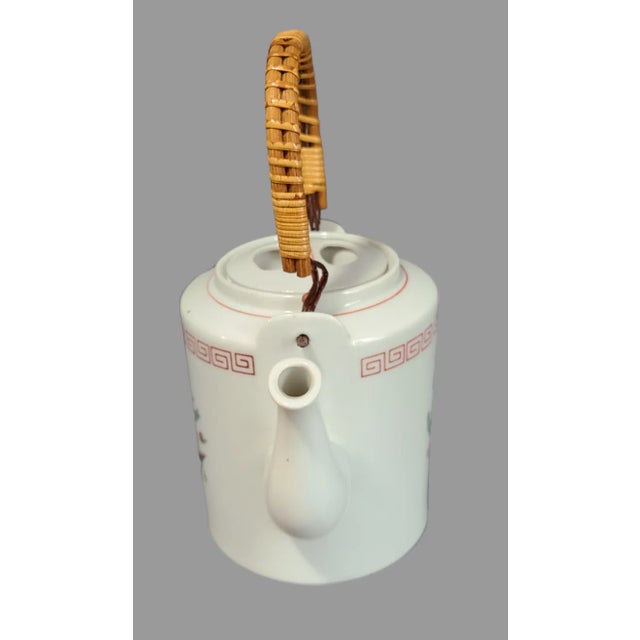 This vintage Japanese teapot is a beautiful addition to any collection. Handmade in Japan with exquisite craftsmanship,...