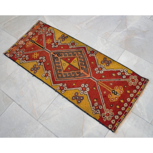 1960s Sumac Weave Petite Rug. Small Turkish Kilim Chic Area Rug - 1'5" X 3'4" For Sale - Image 5 of 7