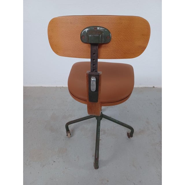 Restored Office or Workshop Chair Reupholstered in Leather from Fritz Hansen, 1940s For Sale - Image 9 of 11