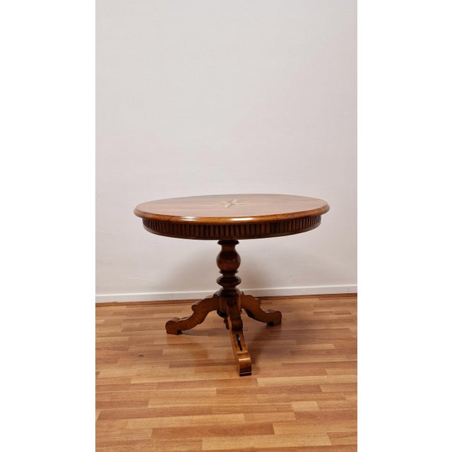 Italian Service Table in Walnut For Sale - Image 3 of 16