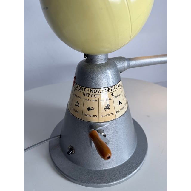 Vintage Tellurium Mechanical Sunearth Model Astronomy Teaching Aid, 1960s For Sale - Image 9 of 12