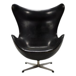 Rare First Generation Egg Chair by Arne Jacobsen For Sale