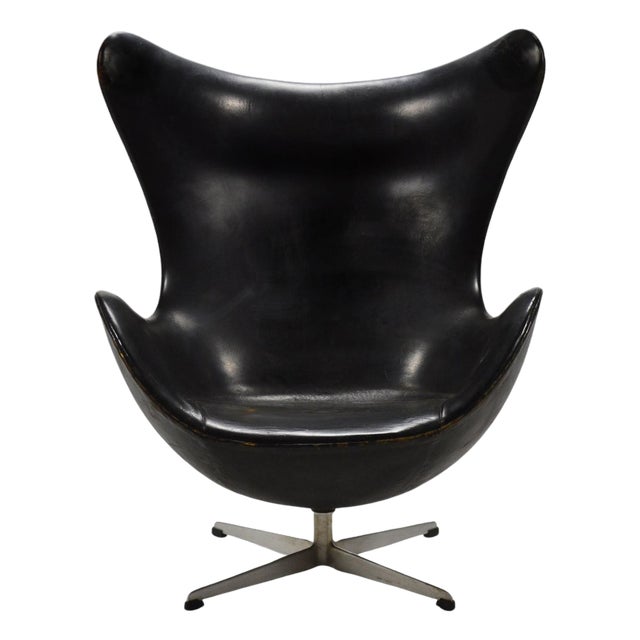 Rare First Generation Egg Chair by Arne Jacobsen For Sale