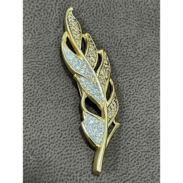 Metal 0.6 Carat Leaf Shaped Diamond 14 Karat Gold Pin or Brooch Affordable, Estate For Sale - Image 7 of 18