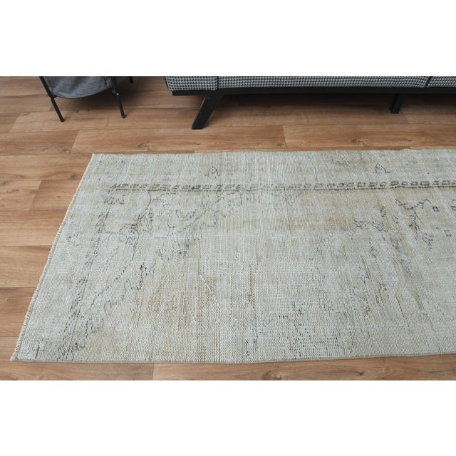 1970s 1970s Vintage Turkish Handmade Wool Cotton Beige Runner Rug For Sale - Image 5 of 11