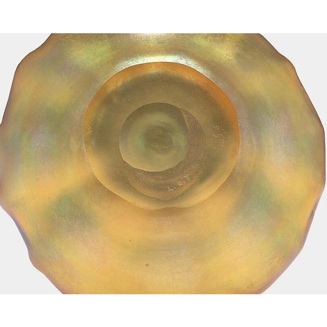 Traditional Early 20th Century L.C. Tiffany Favrile Glass Bowl, Louis Comfort Tiffany For Sale - Image 3 of 4