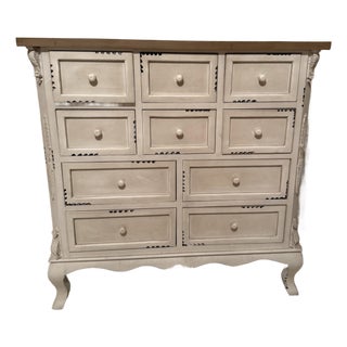 Elegant Vintage-Style Chest of Drawers For Sale
