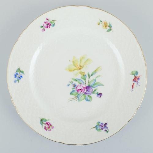 Saxon Flower Dinner Plates from Bing & Grøndahl, 1930s, Set of 5 For Sale - Image 4 of 9