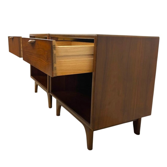 Brown 1990s Pair of Lane Mid Century Modern Nightstands / End Tables With Drawer and Open Shelf For Sale - Image 8 of 9
