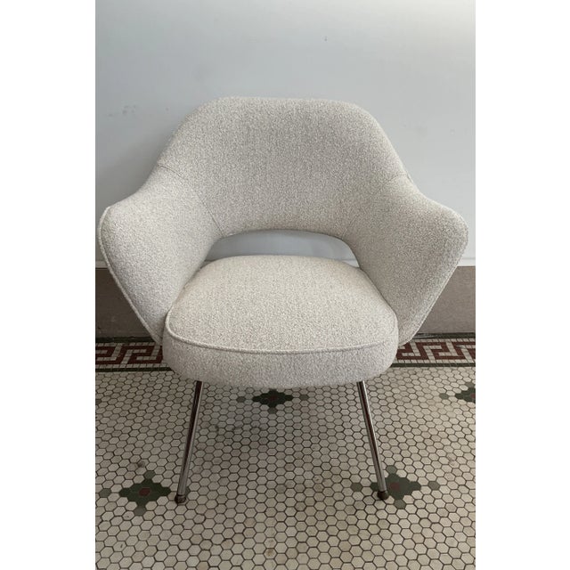 Vintage Saarinen Executive Armchair in Boucle For Sale - Image 9 of 12