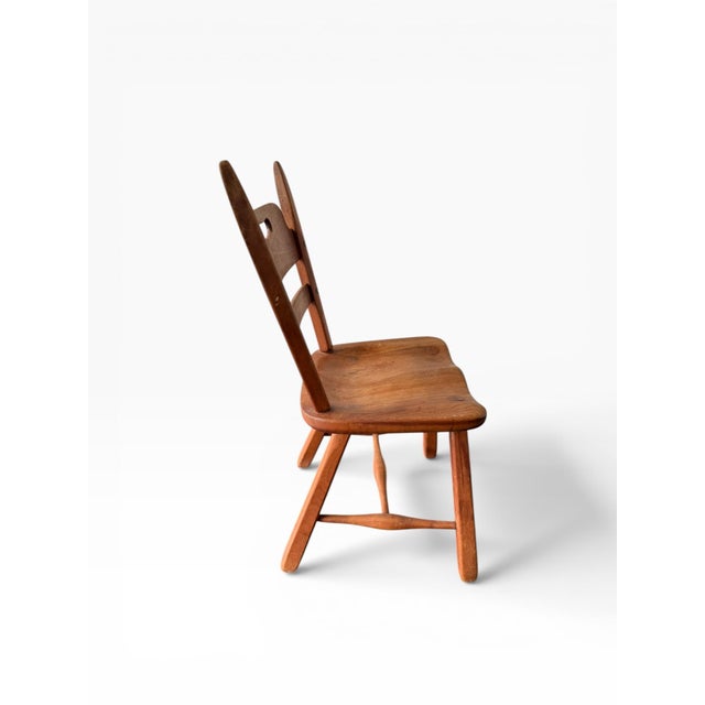 Vintage Cushman Colonial Creations Maple Side Chair With Sculpted Seat and Ladder Back For Sale In Boston - Image 6 of 10